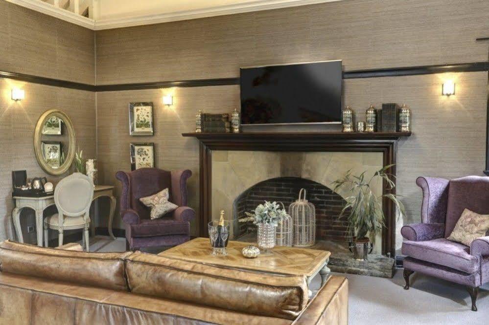 סטל Falcon Manor Hotel מראה חיצוני תמונה