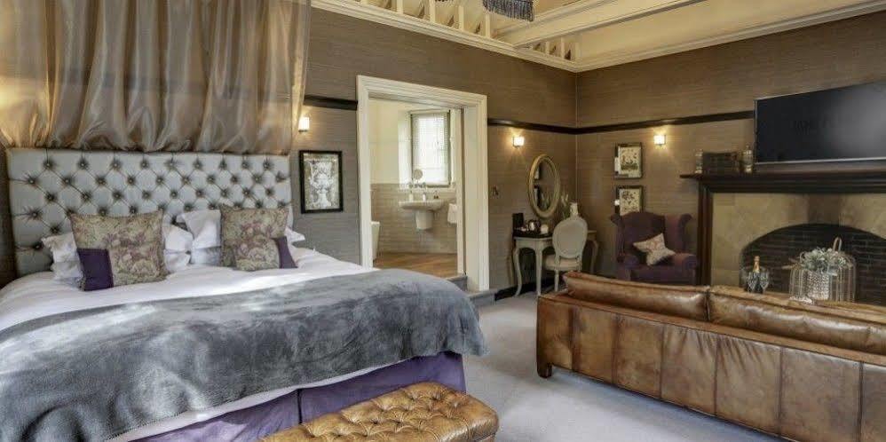 סטל Falcon Manor Hotel מראה חיצוני תמונה